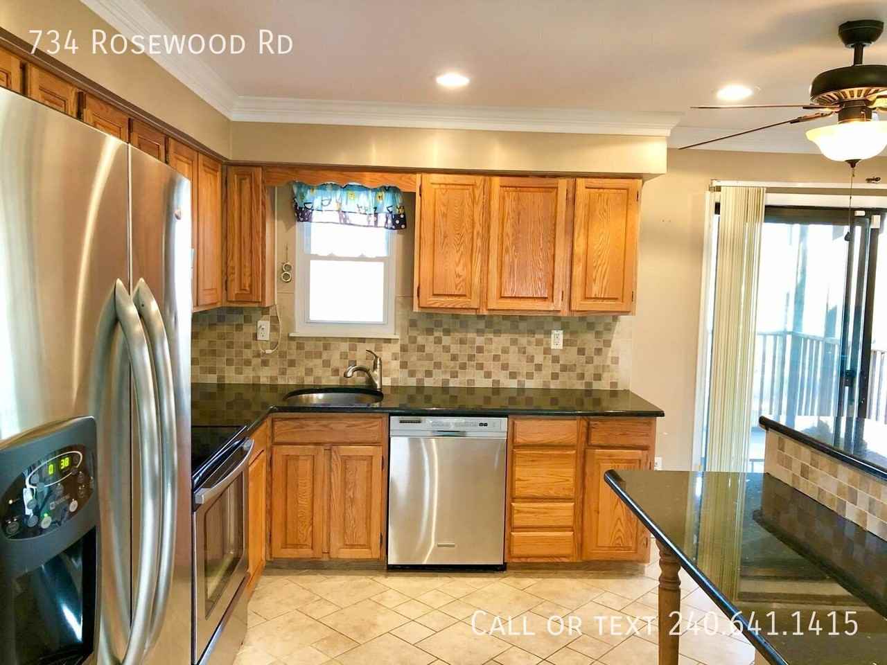734 Rosewood Rd - Photo 6 of 28
