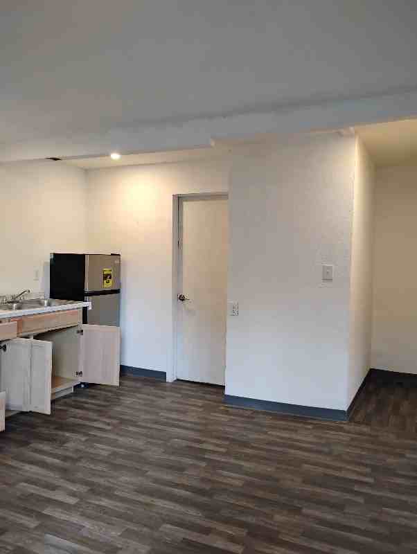 726 Chestnut St #C - Photo 5 of 6
