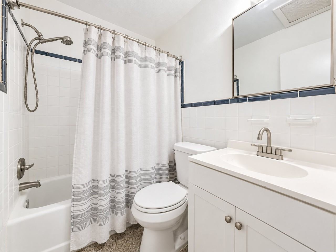 265/267 38Th Ave Se #267 - Photo 5 of 18
