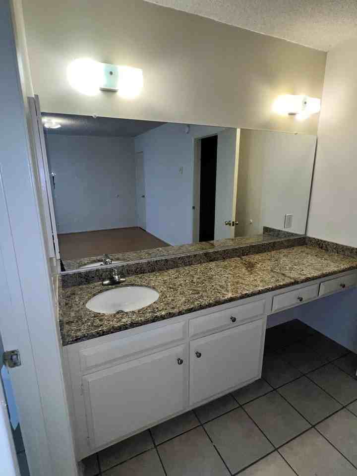 4072 Inglewood Blvd #2 - Photo 5 of 13