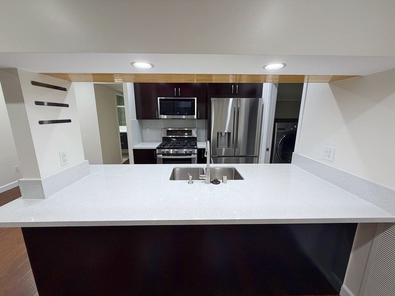 6665 Franklin Ave #6 - Photo 5 of 32