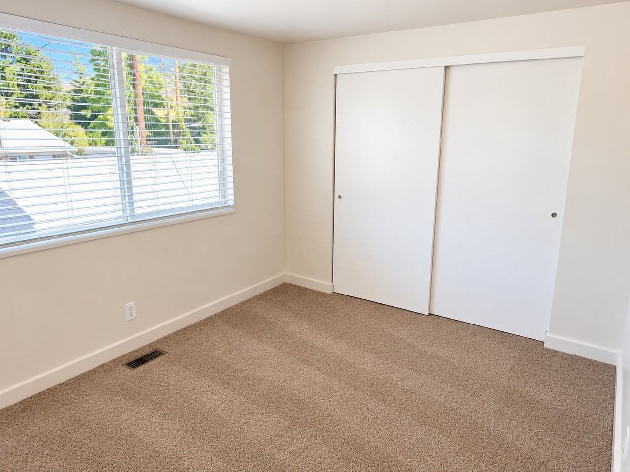 2117 E St #E - Photo 5 of 13