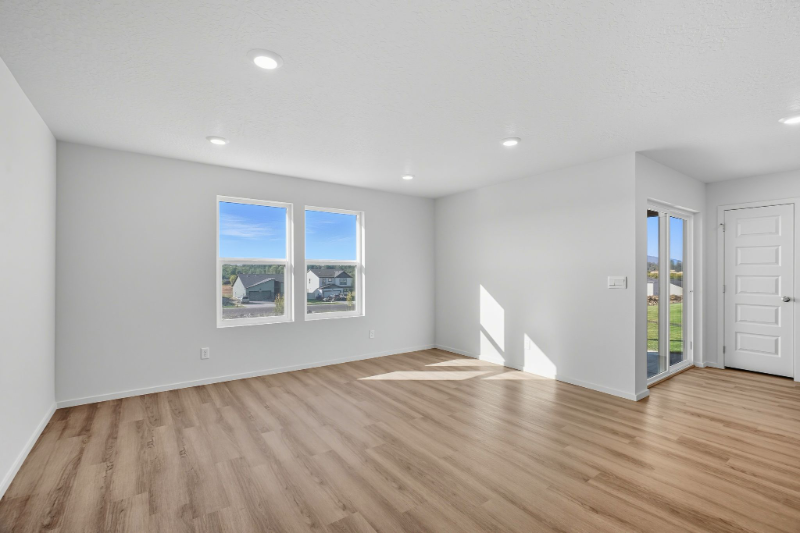806 E K St - Photo 4 of 24