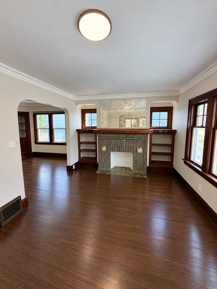 13311 S Parkway Dr - Photo 5 of 15