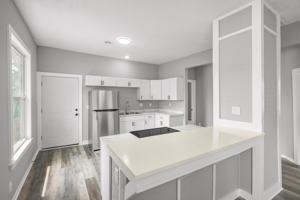featured image of 1239 Knox Ave N