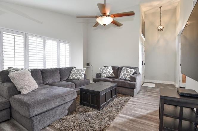 8548 Silvia St - Photo 4 of 16