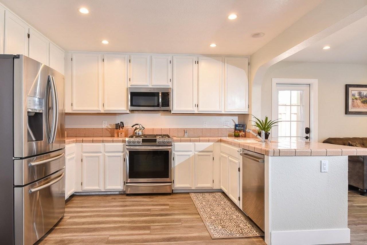 8548 Silvia St - Photo 6 of 16