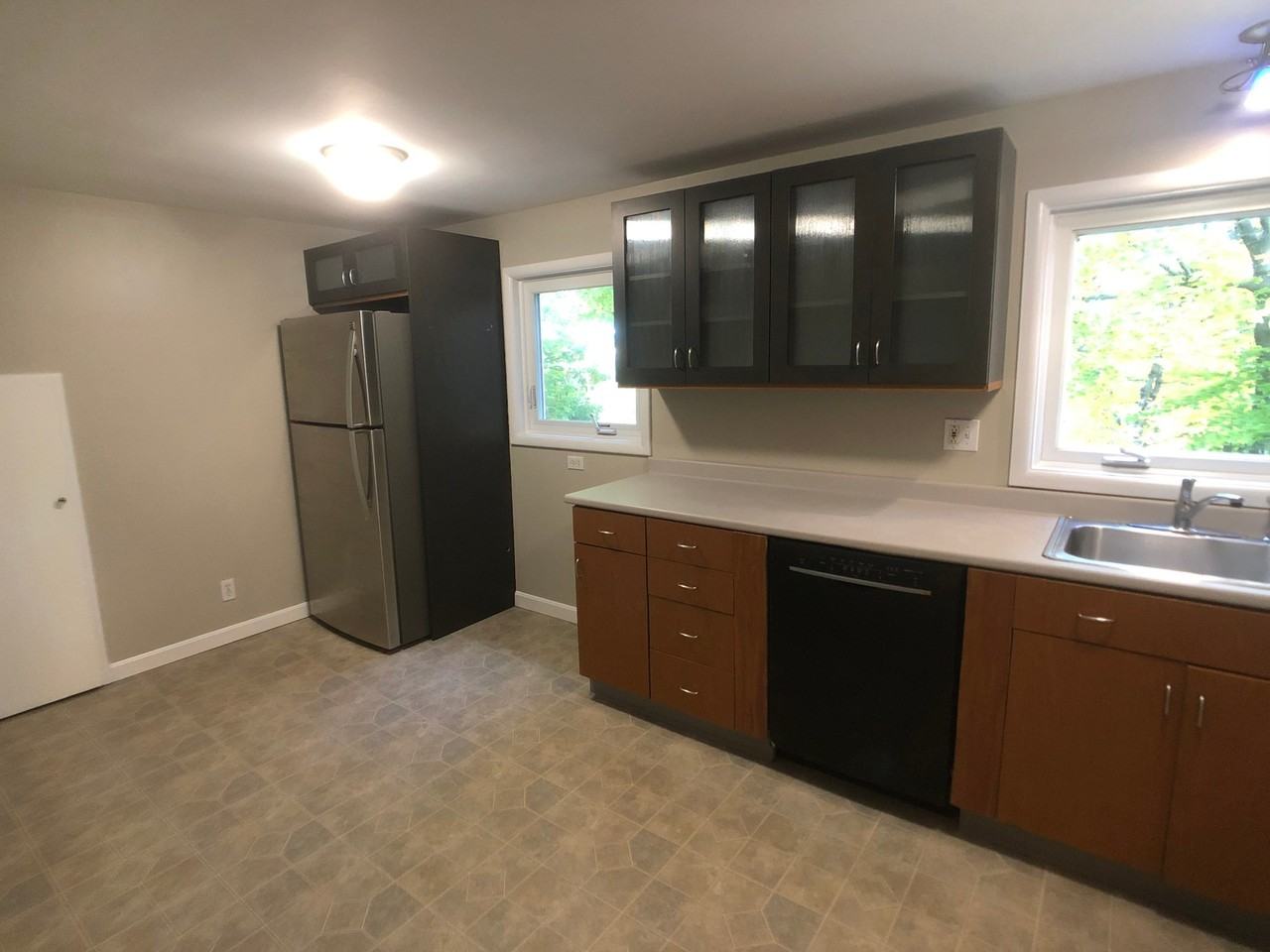 36 Rivermount Ter #B - Photo 2 of 14