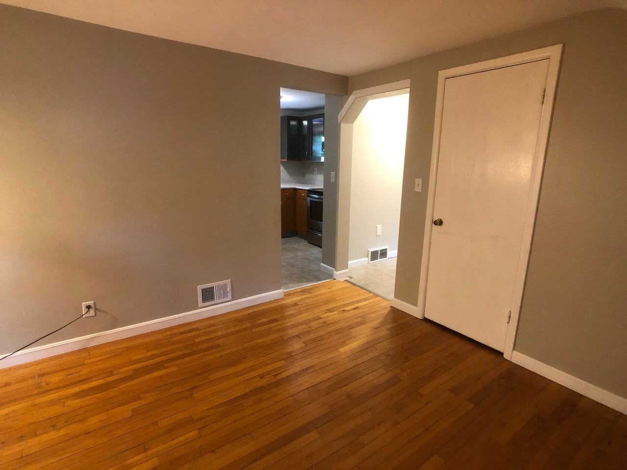 36 Rivermount Ter #B - Photo 5 of 14