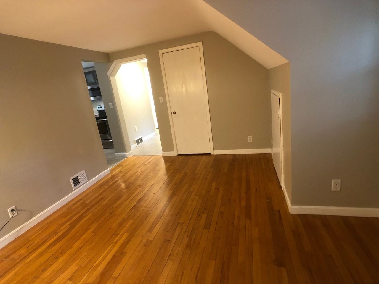 36 Rivermount Ter #B - Photo 6 of 14