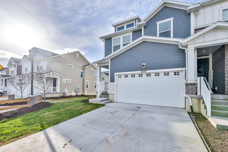 5117 W Harlow Way - Photo 4 of 49