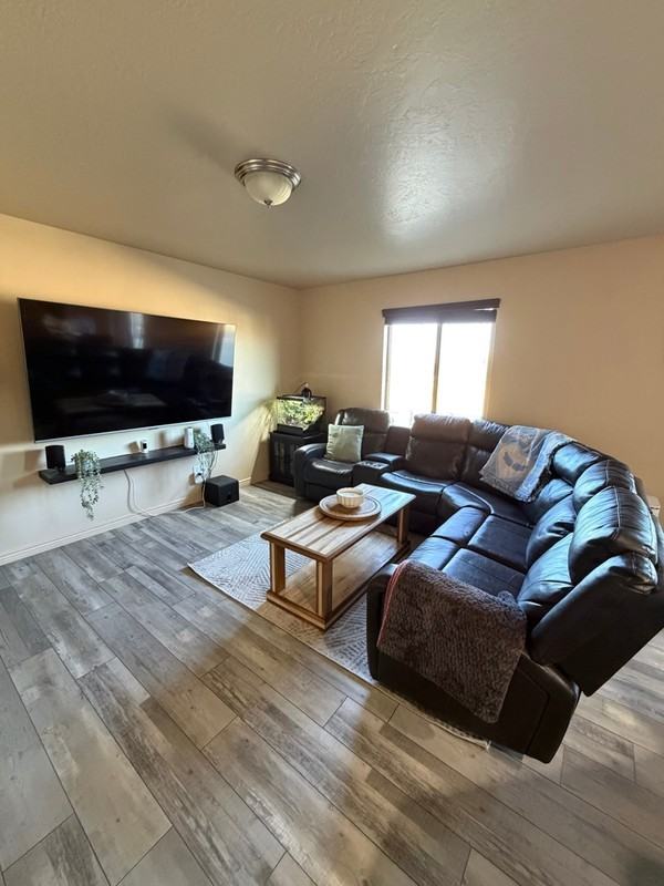 236 Se - Photo 2 of 11
