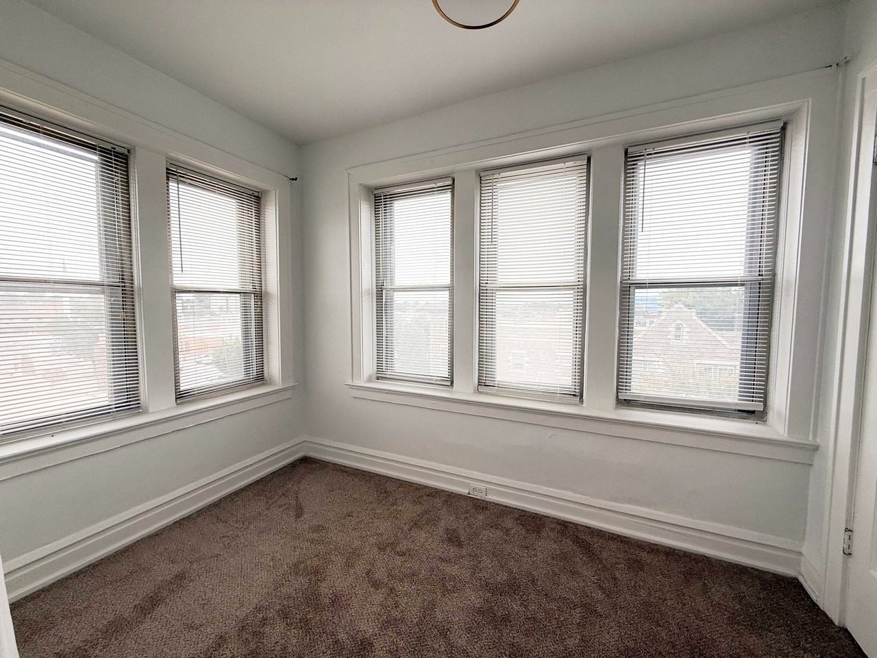 4909 Lansdowne Ave #3E - Photo 5 of 31