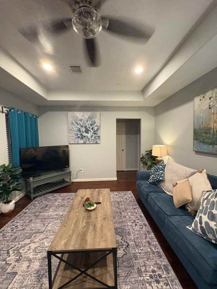 7028 Gammage St - Photo 7 of 12