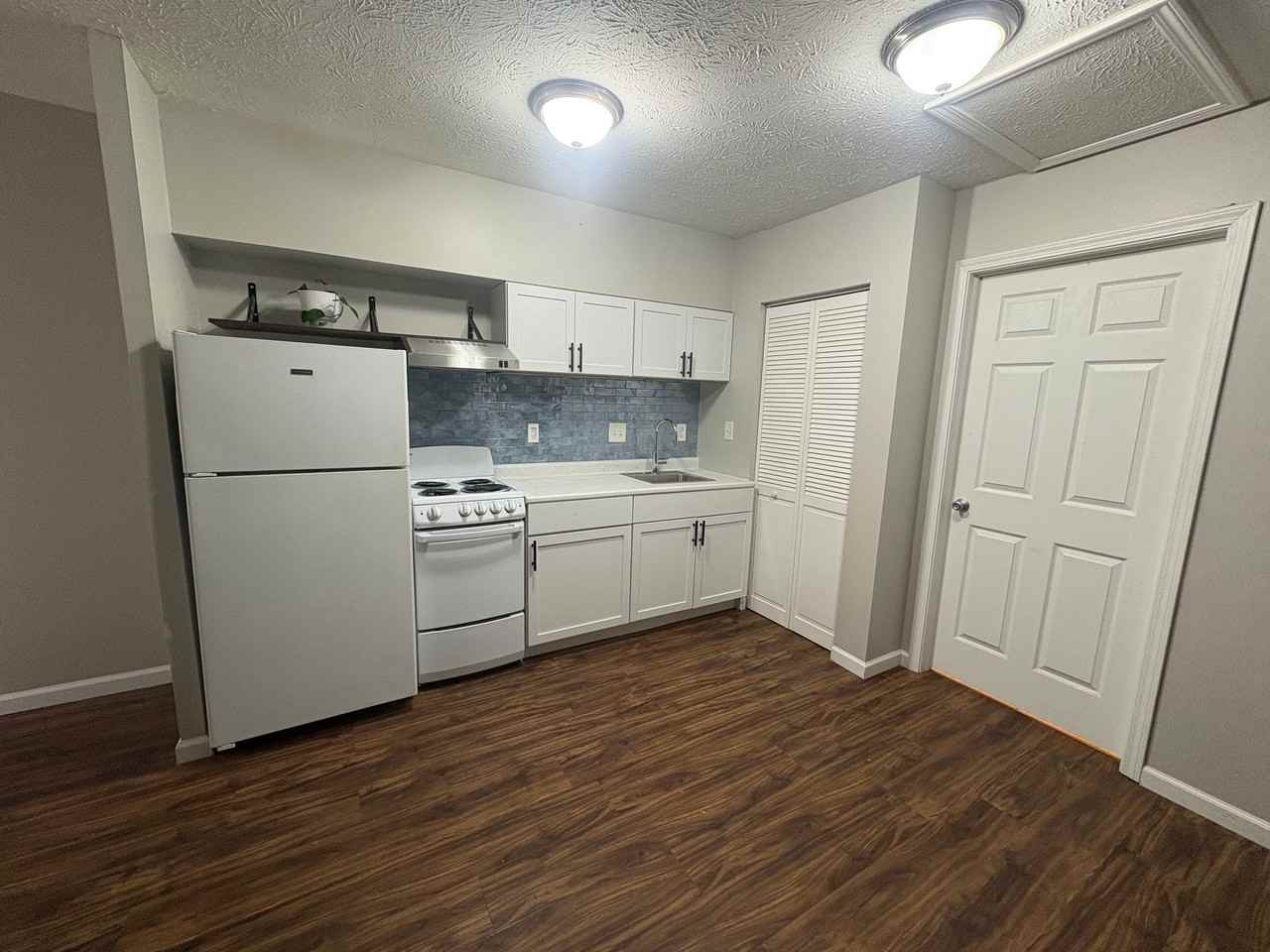 2244 Salvador St #3 - Photo 6 of 9