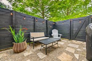 featured image of 3625 Woodside Dr #B