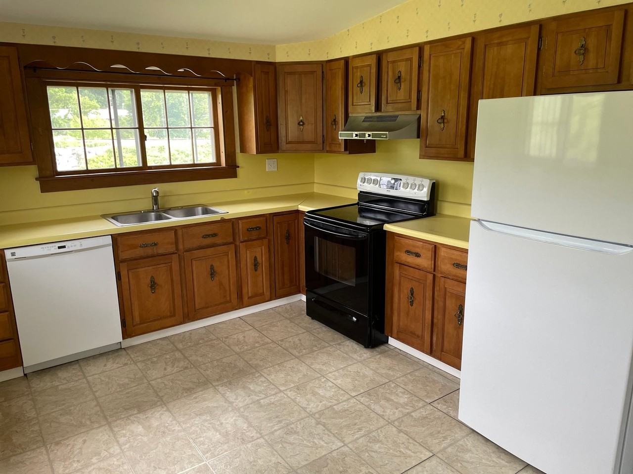 367 Barre St #2 - Photo 3 of 10