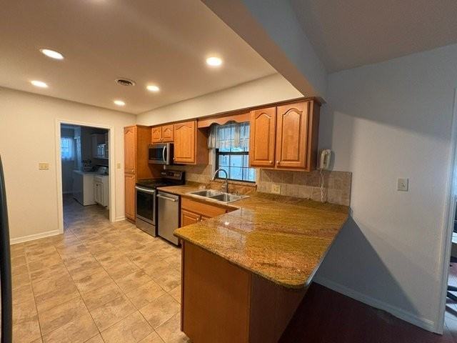 7000 Sw 3rd Ave - Photo 3 of 10