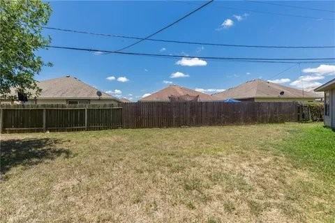 3042 Shady Creek Ln - Photo 3 of 11