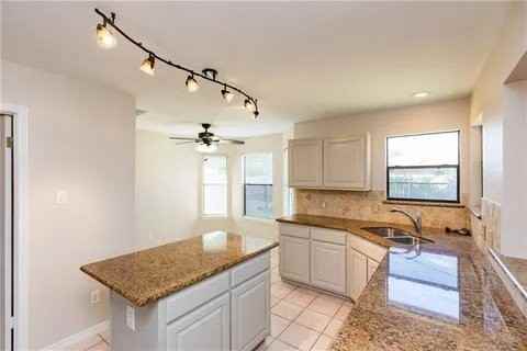 3042 Shady Creek Ln - Photo 5 of 11
