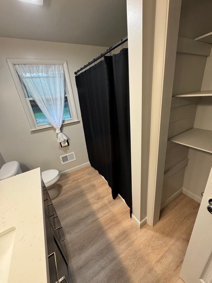 3950 Hulberton Rd - Photo 3 of 12