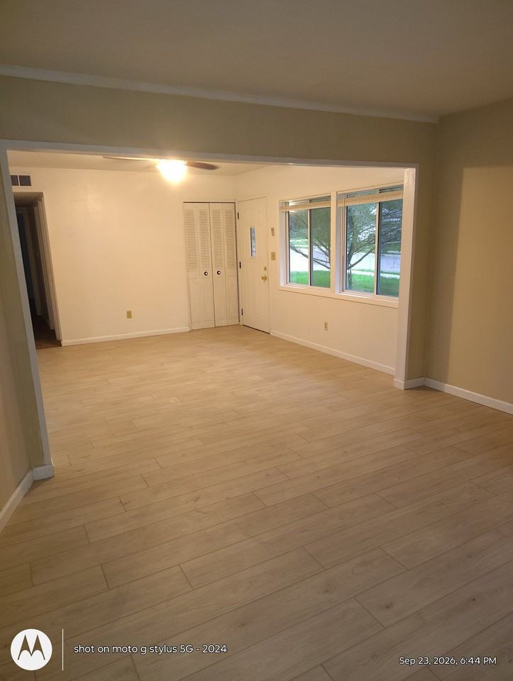 2713 Springwood Dr - Photo 4 of 11