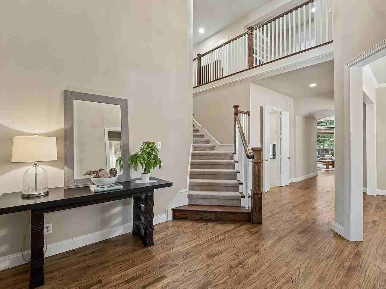 9004 Cypress Creek Rd - Photo 2 of 20