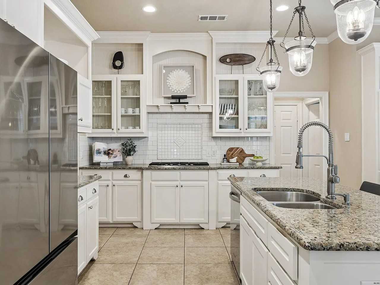 9004 Cypress Creek Rd - Photo 5 of 20