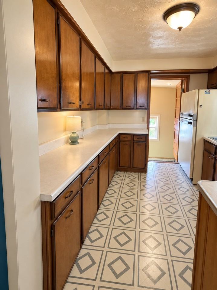 1421 Sedgwick St - Photo 3 of 20
