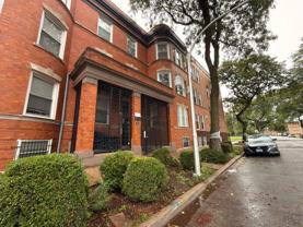 4955 S Calumet Ave #3S - Photo 1 of 1