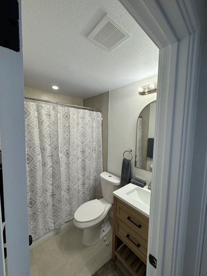 8551 Circle Dr - Photo 3 of 12