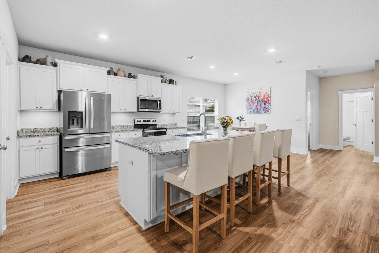 724 Quintana St - Photo 6 of 19
