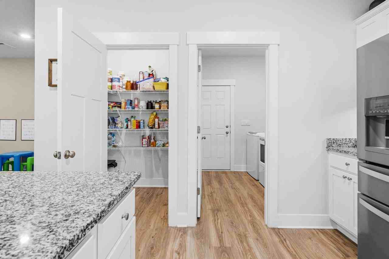 724 Quintana St - Photo 7 of 19