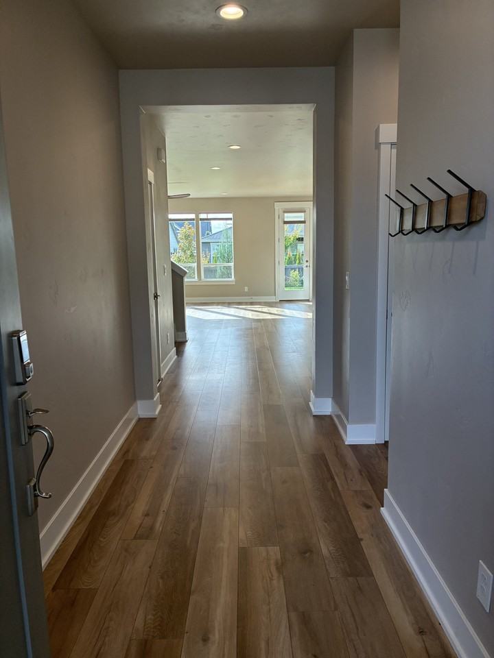 4463 Se 62nd Ave - Photo 2 of 20