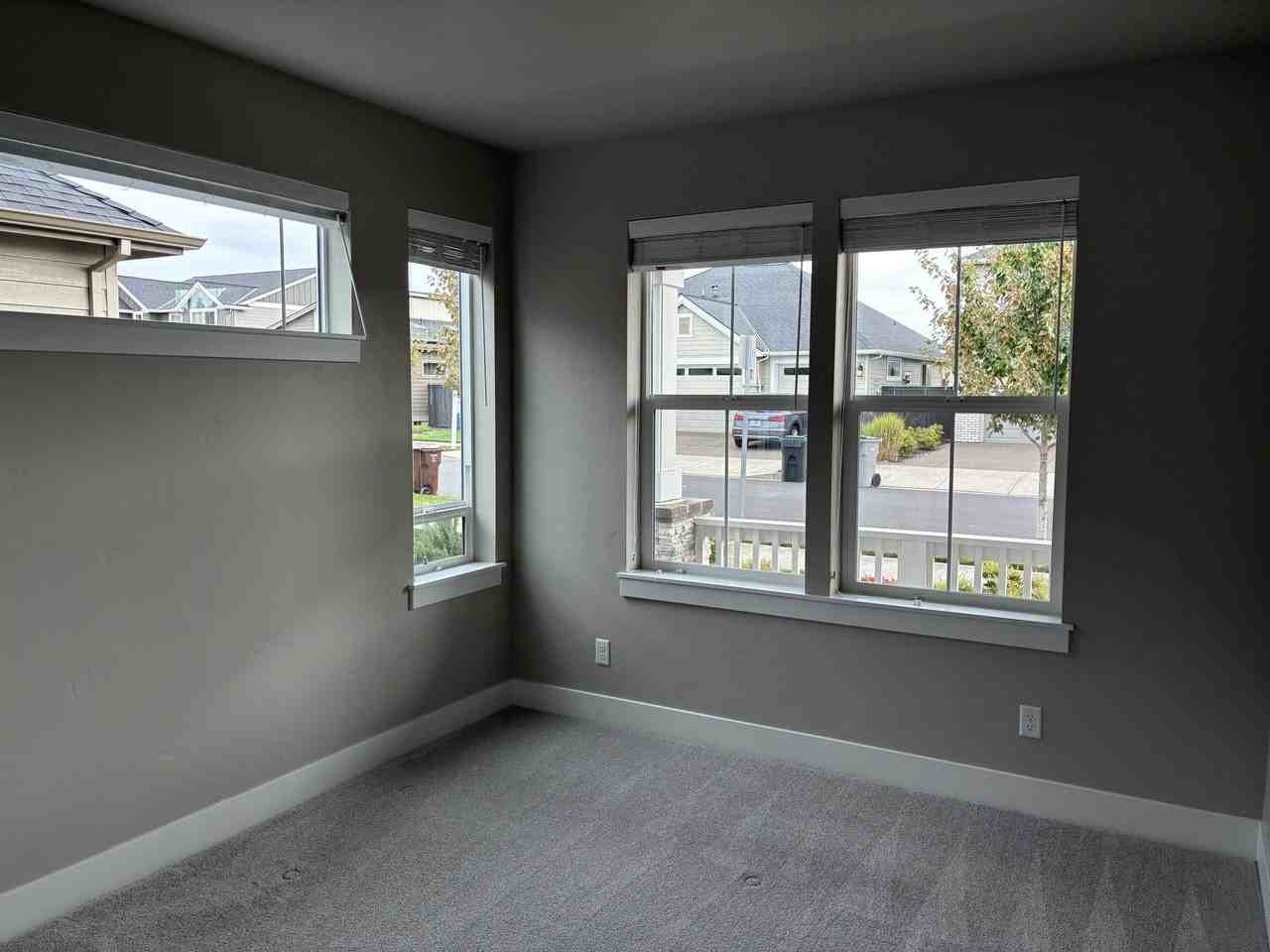 4463 Se 62nd Ave - Photo 7 of 20
