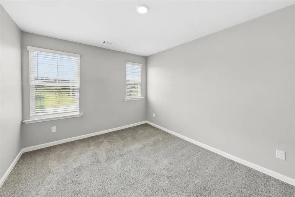 337 Amsterdam Way - Photo 6 of 11