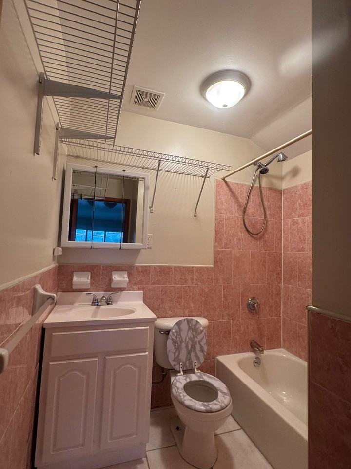 1020 E 58th St #2 - Photo 7 of 7