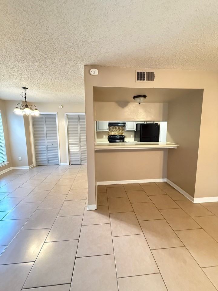 10125 Ballina Ave #C - Photo 4 of 16