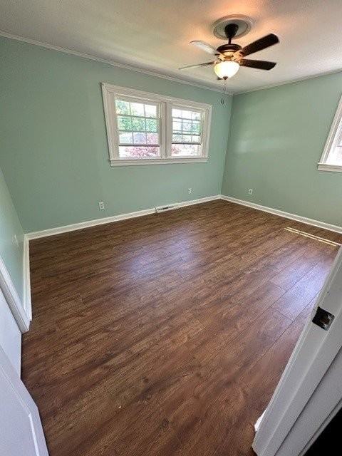 122 S Pleasant St - Photo 4 of 13