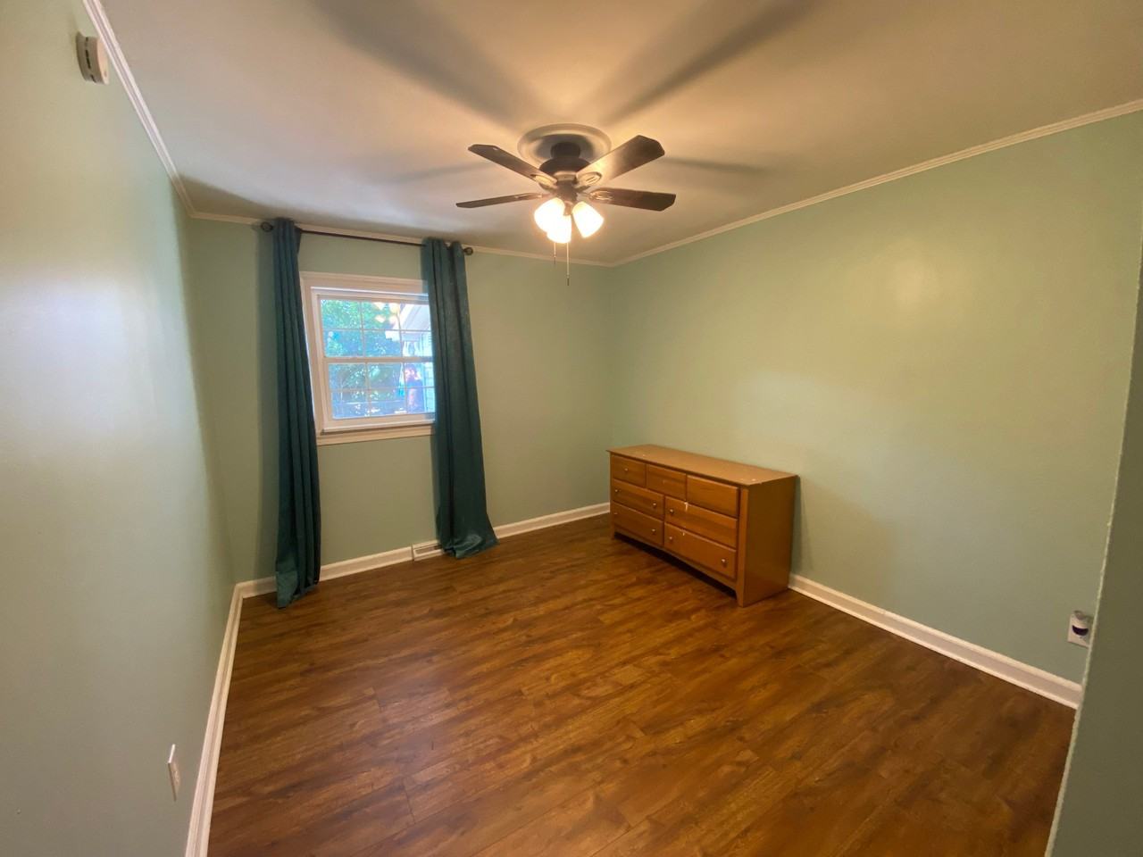 122 S Pleasant St - Photo 7 of 13