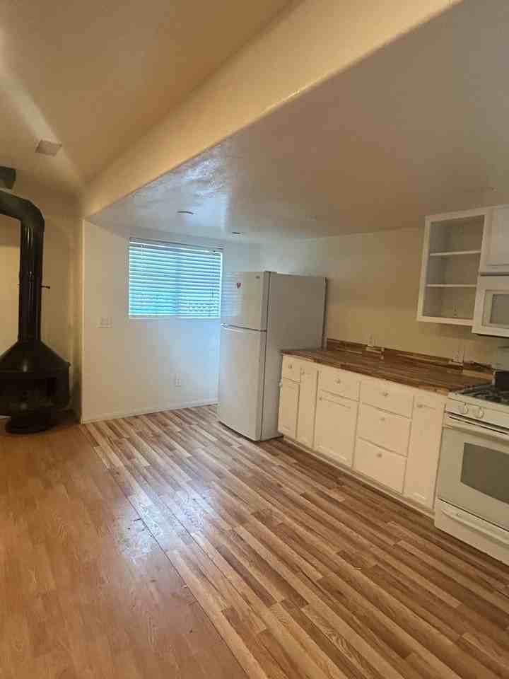 33551 Orange St - Photo 2 of 7