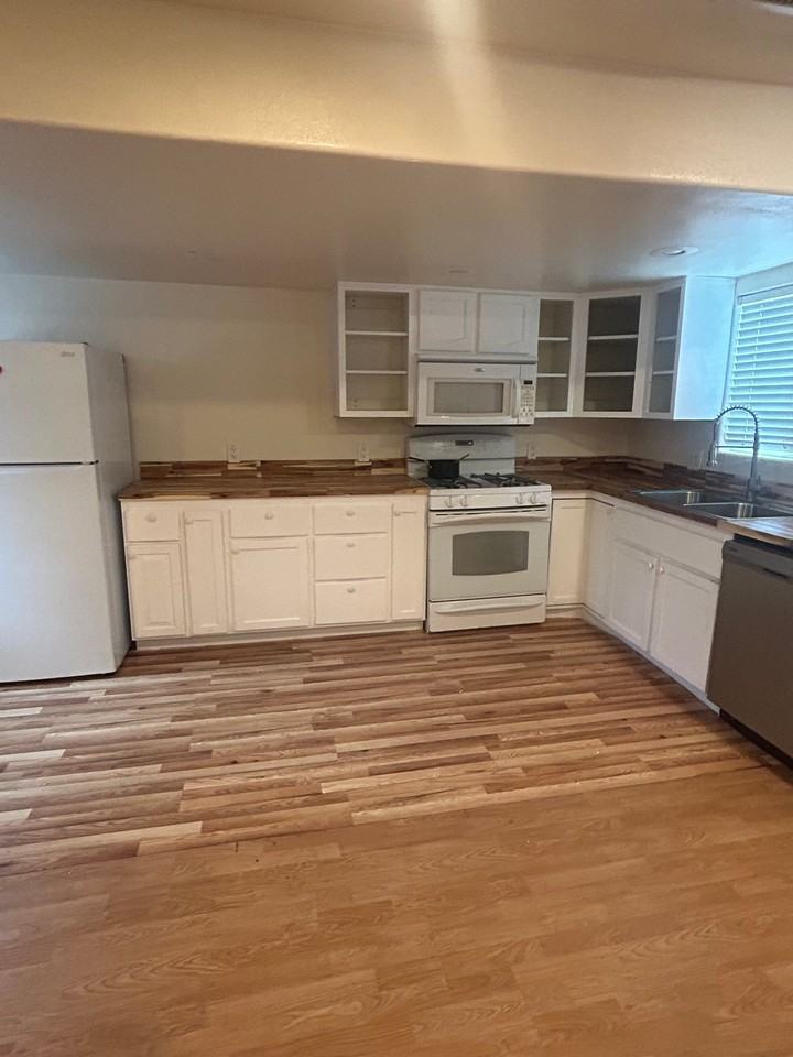 33551 Orange St - Photo 3 of 7