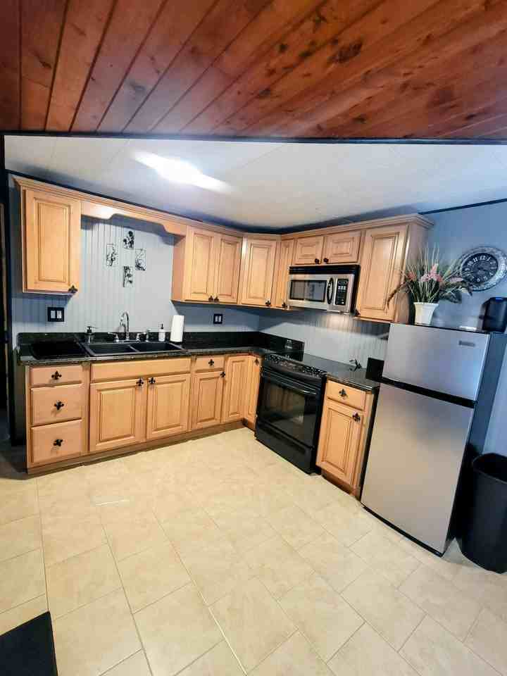 404 33rd Ave N #BCK - Photo 4 of 10