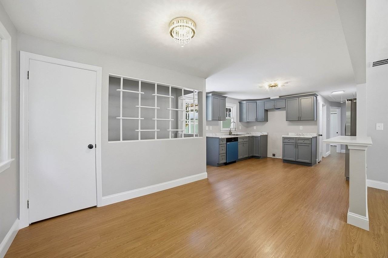 44 Topsfield Cir - Photo 7 of 19
