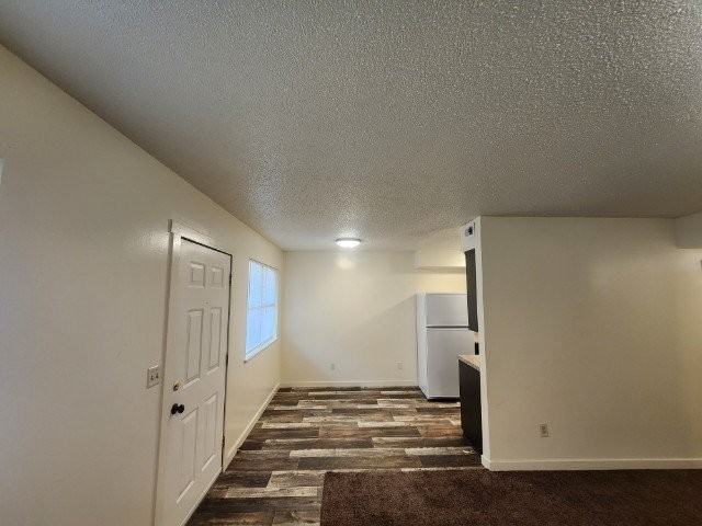 505 S 5th St #D4 - Photo 3 of 8