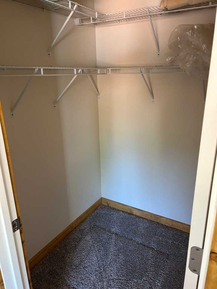 351 W Buttercup Way - Photo 4 of 16
