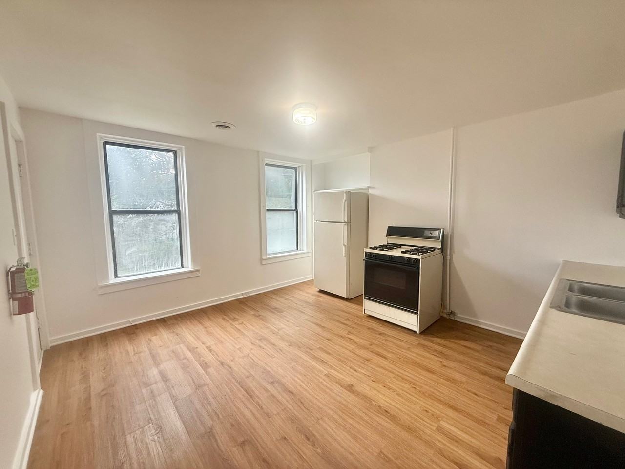 1 Russell Pl #2A - Photo 2 of 11