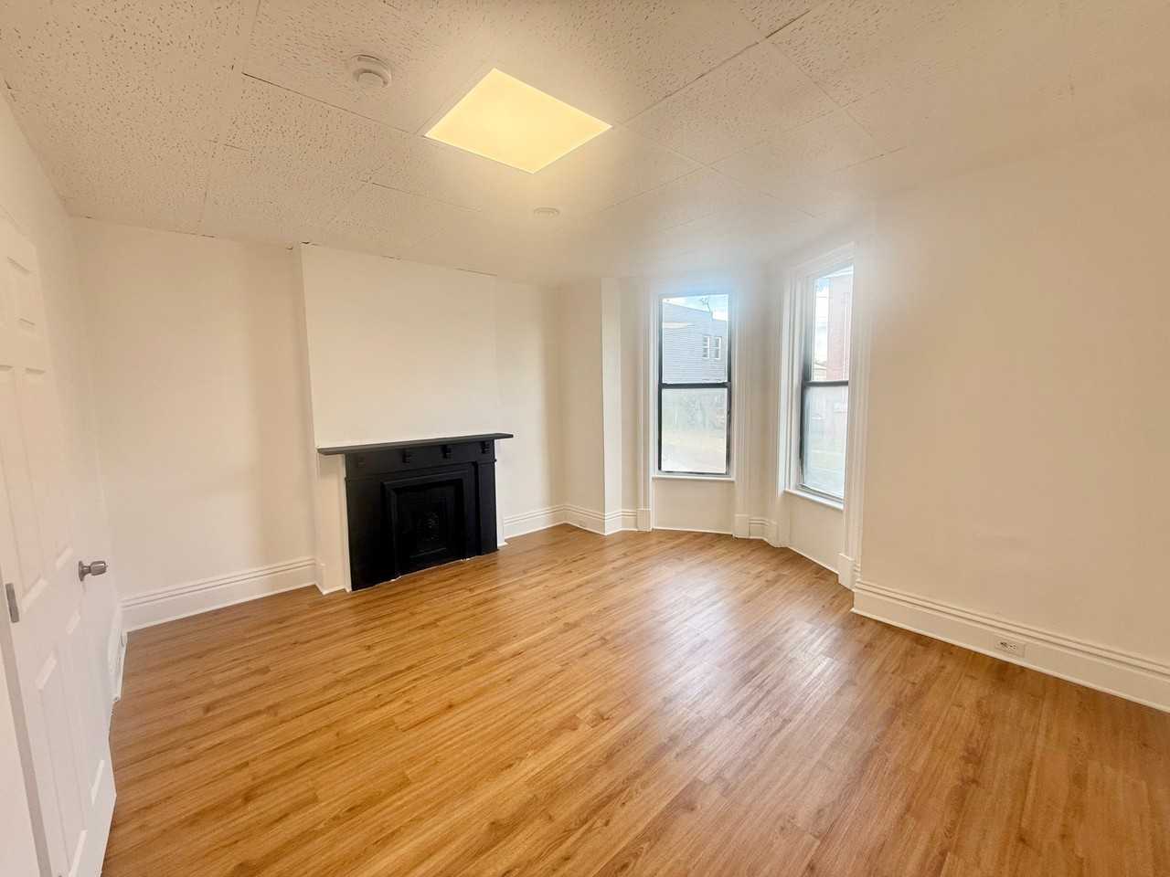 1 Russell Pl #2A - Photo 3 of 11