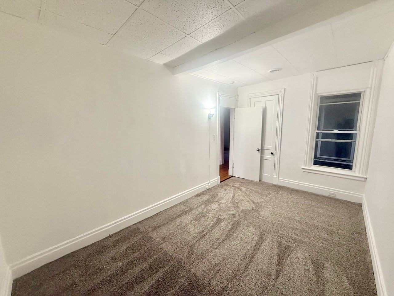 1 Russell Pl #2A - Photo 7 of 11