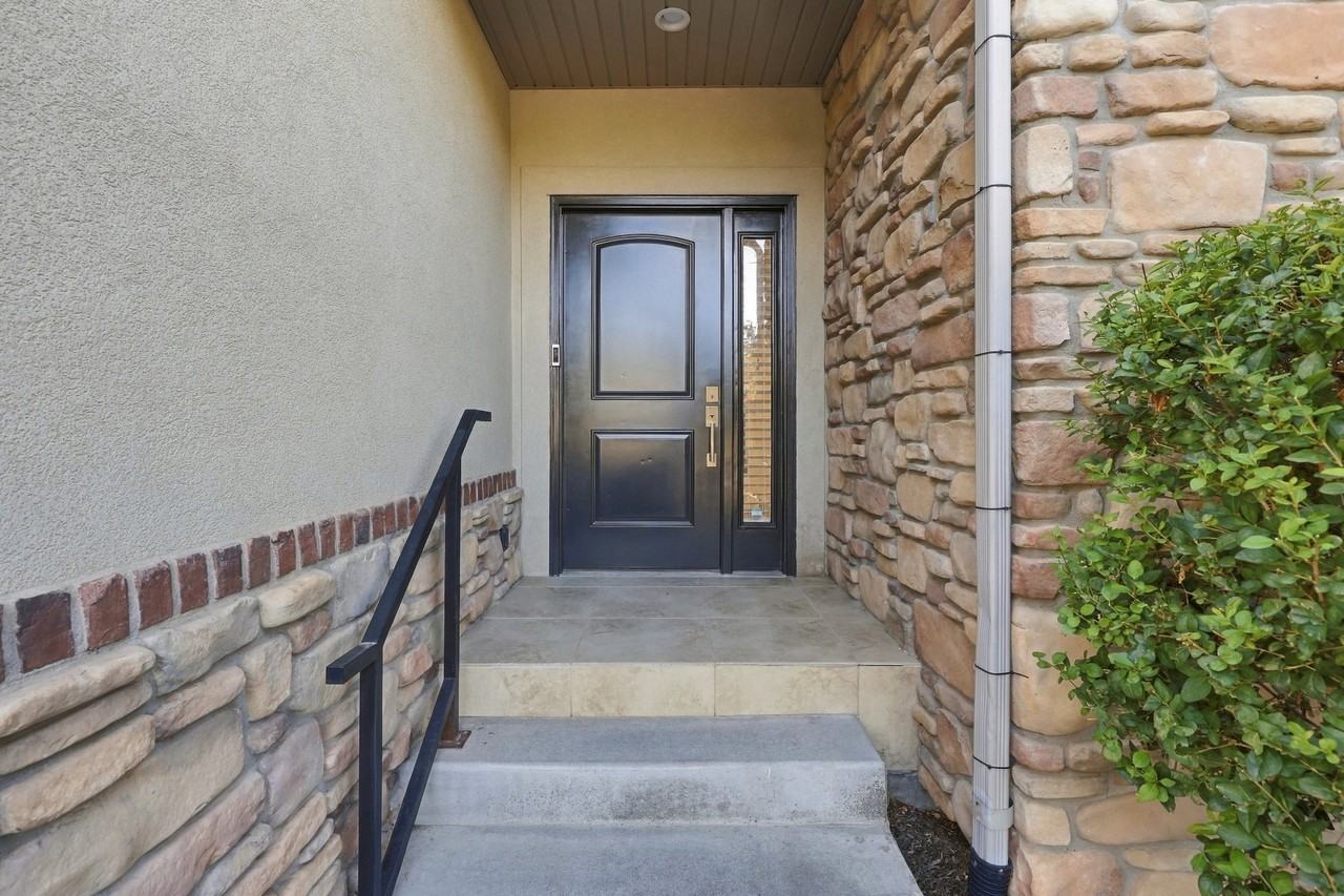 6709 W Avery Ave - Photo 3 of 20
